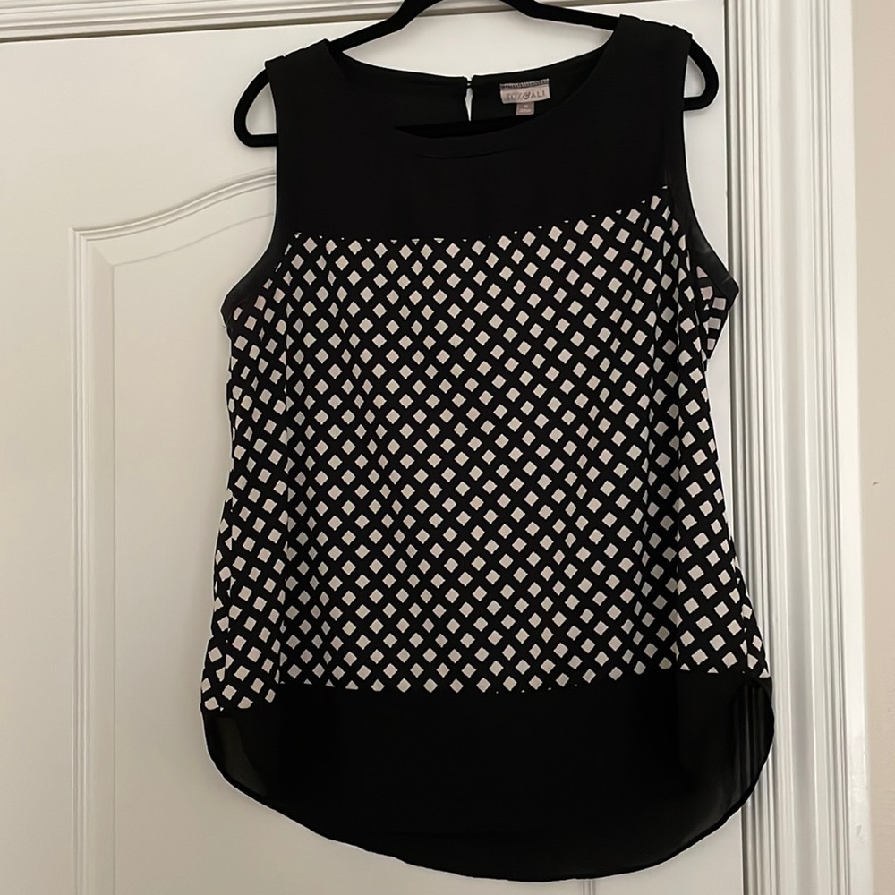 Chiffon 1X Black & White Blouse perfect for summer at work